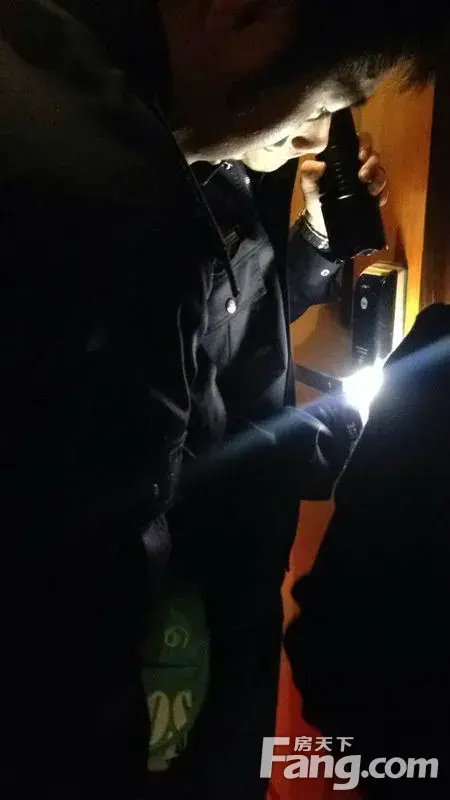 【拷问绿城物业】缴高额物业费,家里进贼,拿什么来相信你?! 【拷问绿城物业】缴高额物业费,家里进贼,拿什么来相信你?!