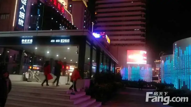 钟家村地铁口,e2出口