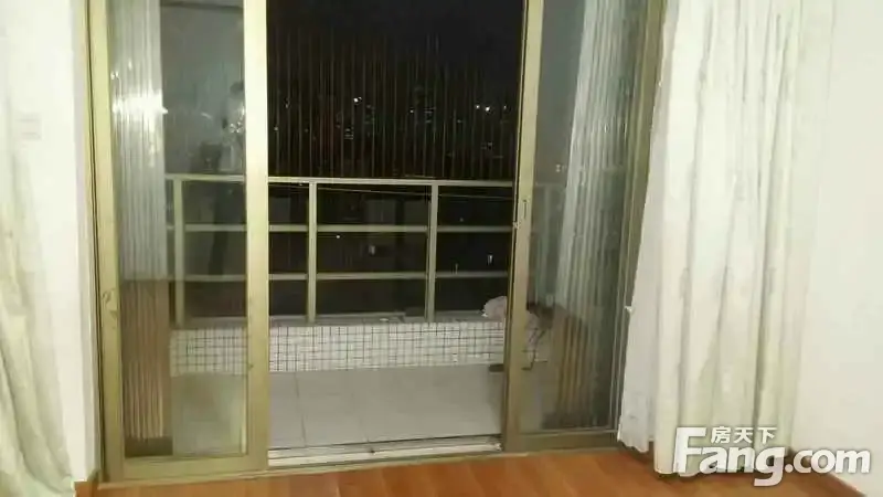 华港花园沁园春二手房实景图