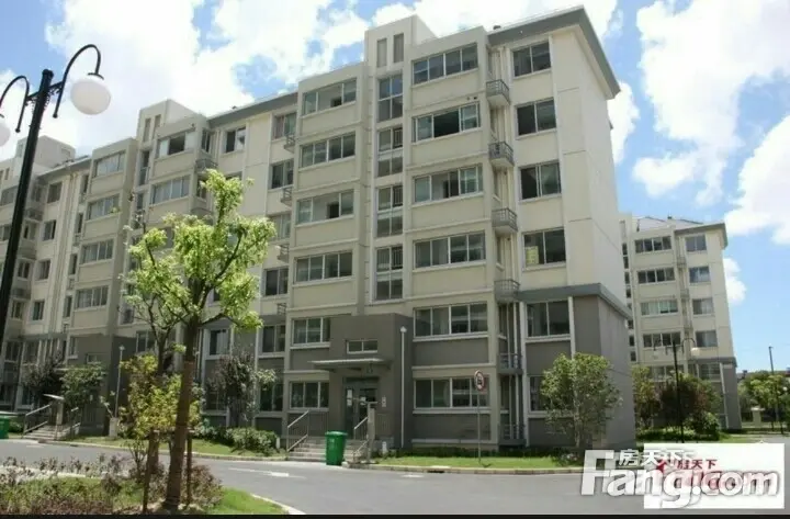 临港泥城苑二手房实景图