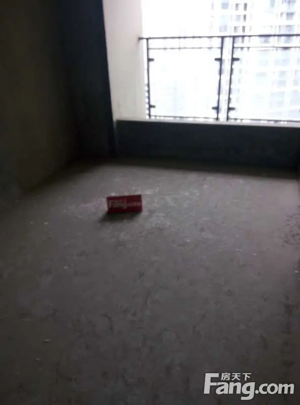锦泰河畔二手房实景图