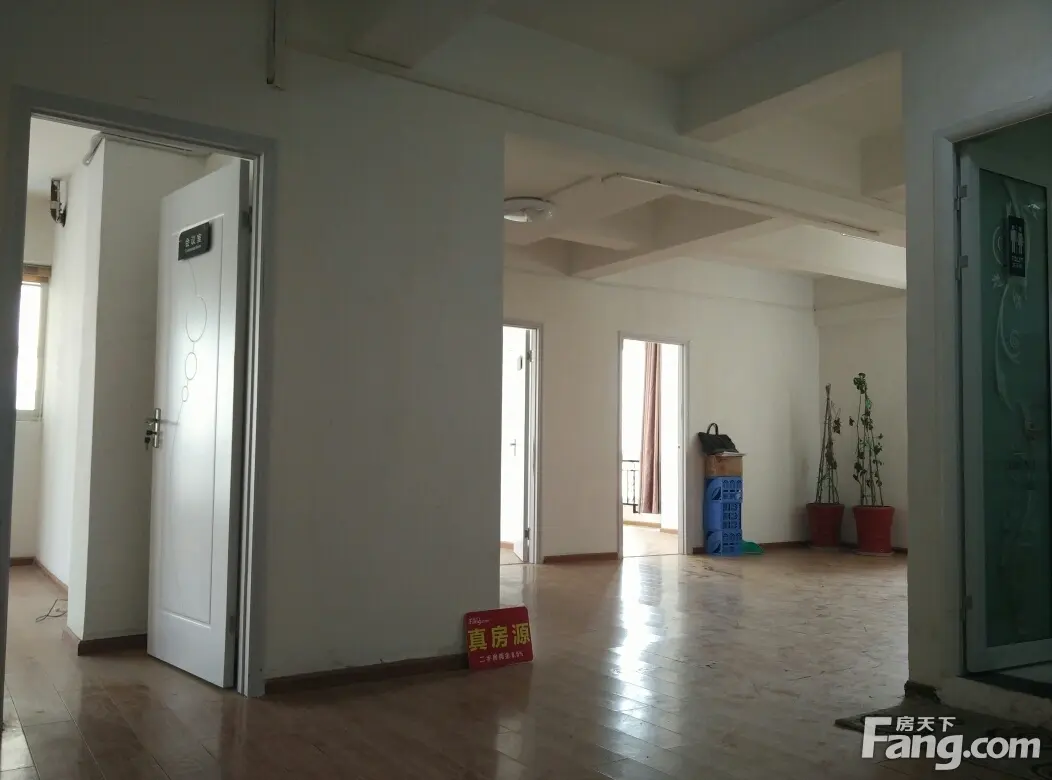 中环大厦二手房实景图