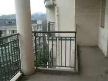 城北新区 华嘉小区四房130万