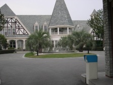 业主诚意出售 位置好 楼层好 带车位 前无遮挡