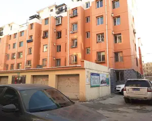 鼓楼关小商圈大三居中间楼层南北通风院大好停车离校近