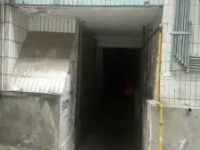 人事局家属院 5室3厅 西