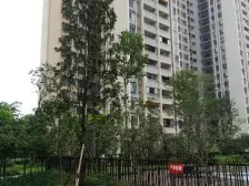 环线彩云湖旁 精装横厅三房 不朝马路 近彩云湖