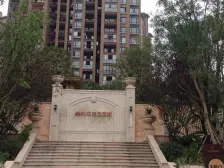 金科中央公园城一期临湖洋房望秀湖公园水系现浇已做