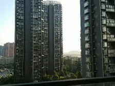 一楼有院子,地下一层功能间齐全,房东诚心出售