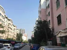 湖光苑 4室3厅 南 北