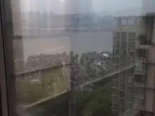 全新装修高楼层 视野开阔采光充足。