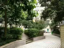 小龙坎地铁站 旭东大一室 保持好 出行方便 配套成熟