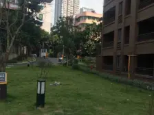 自住,装修得很好,保持也不错,购买放心