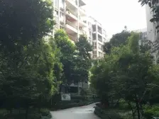 业主住家装修,户型方正,小区环境好,出行方便。