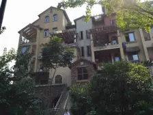 区府 晋愉岭海五房190万