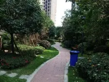 朝向采光好,精装修,楼层好,视野开阔,采光充足