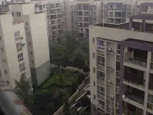 拎包入住的精装两房一卫+小区环境好+物业便宜