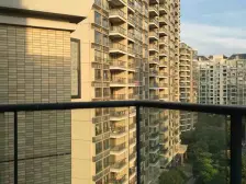 看湖边位高层毛坯房,业主诚心出售