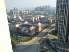 业主诚心出售绿地香颂北区4-2-1-2 152.37m2