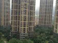 现代风精装修,正看湖,业主诚心出售