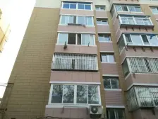 八一路杏环街 三室一厅 田字格户型 低楼层 位置好