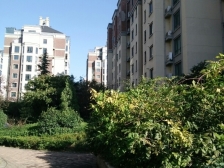 精装两房楼层好,看房方便业主急售。