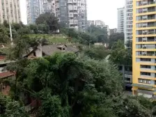 南滨路两江交汇处精装两房出售看两江视野开阔无遮挡