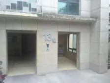 岔路口次新小区世贸广场,户型方正,采光好,诚心出售