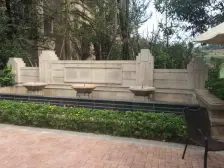 品质小区人车分流环境优美带200多平花园,带地下室。