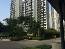 经开区 恒基翔龙江畔四房165万