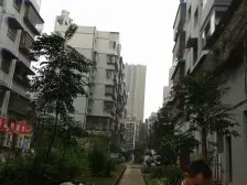 此房在一楼,视野宽阔,采光充足,配套设施齐全