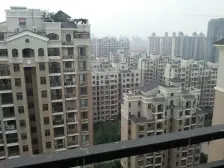 联泰香域滨江 南北通透,采光好 装修好,环镜优美 近地铁 视野好,诚心出售