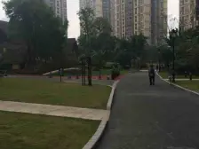 融科金湖湾正3室2卫通车库 精装修 视野开阔 能看湖