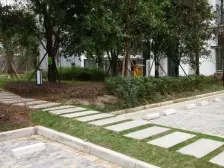 南滨路上,品质小区,通透户型,精装修,龙湖物业。