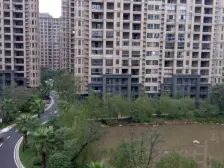 幸福时光三期 南北通透,采光好 中间楼层