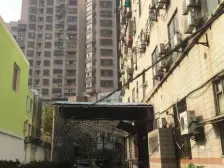 东外滩翠湖边,精装全明两房,电梯高区,满五,诚售。