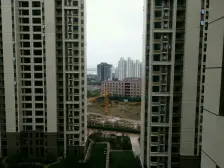 师大隔壁!店长推荐新上精装通透三房,业主诚售!