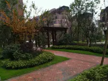 奥克斯盛世华庭 南北通透,采光好 装修好,环镜优美 周边匹套完善,,出行方便