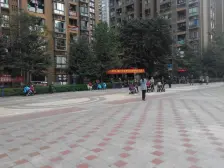 正规4房+书房+两卫,户型方正,采光好,附带空中露台