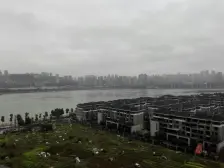 经开区 恒基翔龙江畔三房110万