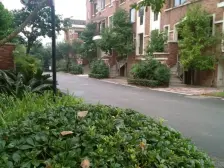 内圈联排中户,位置安静板式结构 通透户型带车位花园