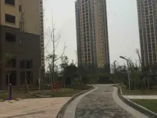 一号线旁,户型方正,小区环境好,安静不吵