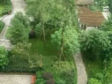 出行方便 配套齐全 精装修两房