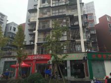 南河公园旁 精装大两房 环境优美 出行方便