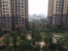 三房双卫户型 轻轨边,户型方正,楼层好