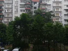 区大门外有很多条公交线路,可以到达璧山每一个商圈