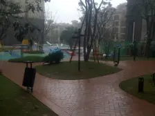 精装房 交通便利 楼下就是公交车站