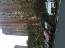 保利二期中间位置靠河,环境安静,低楼层出入方便