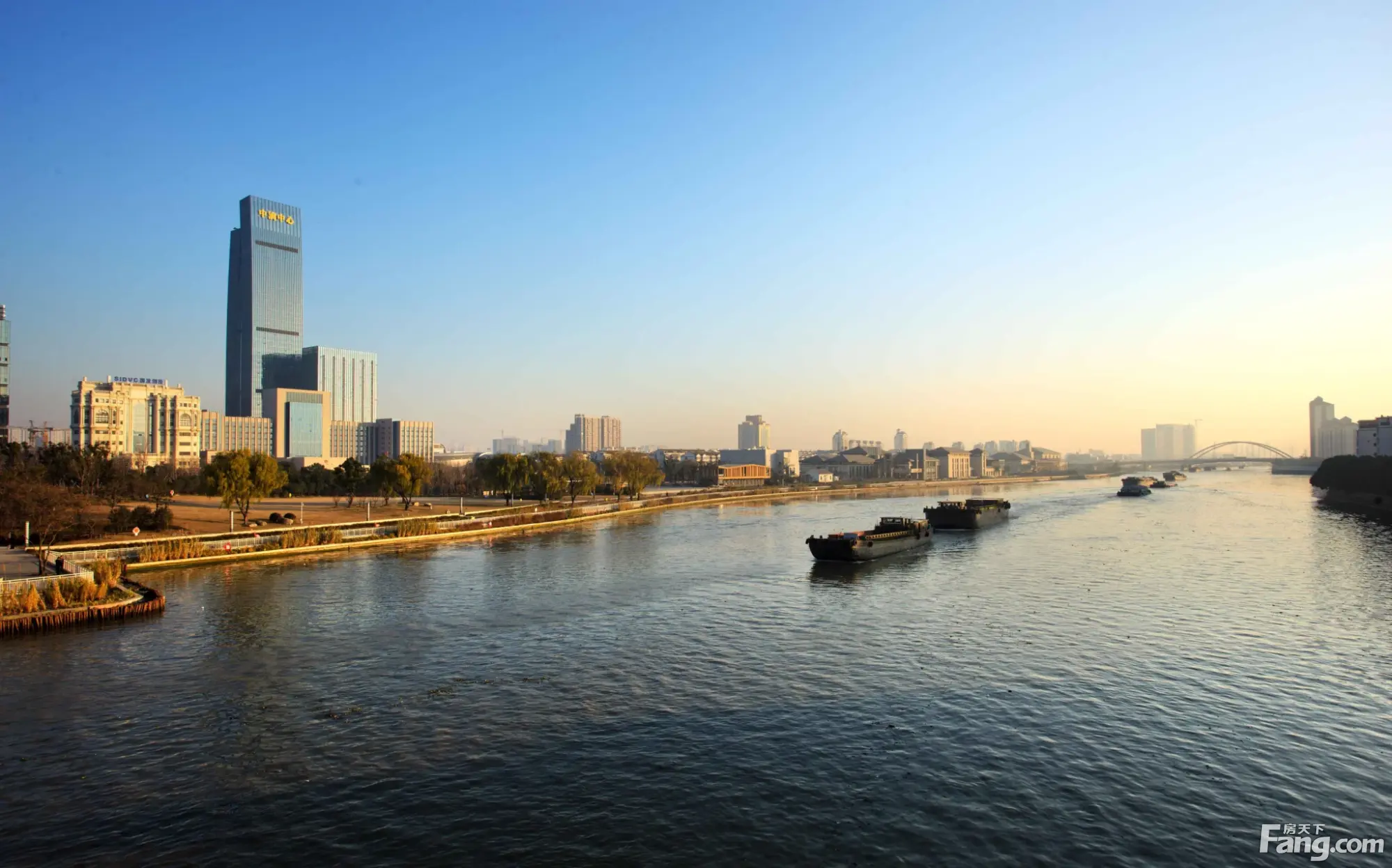 来,古运河畔,我们一起开家书店吧!