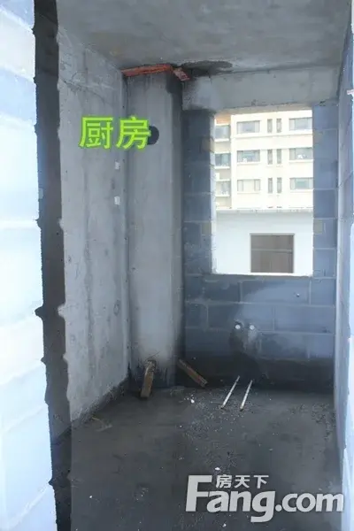 【站长评房】逸景阳光新区潜力盘，保温层铺设进行中